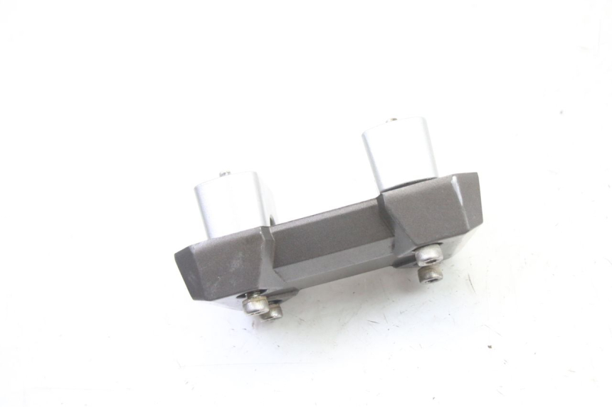 photo de PIASTRA MANUBRIO SYM JET 14 4T 50 (2018 - 2022) - Primo piano tecnico