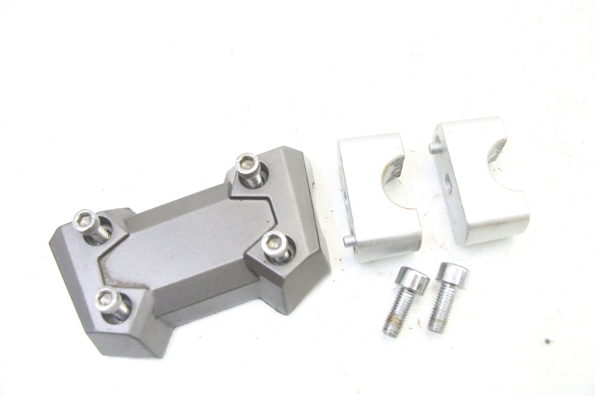 photo de PIASTRA MANUBRIO SYM JET 14 4T 50 (2018 - 2022) - Zoom sullo stato d'uso