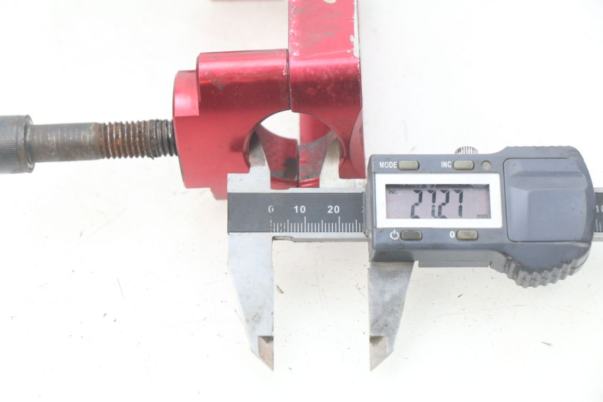 photo de PONTE MANUBRIO KAWASAKI KX F KXF 450 (2012 - 2015) - Zoom sullo stato d'uso