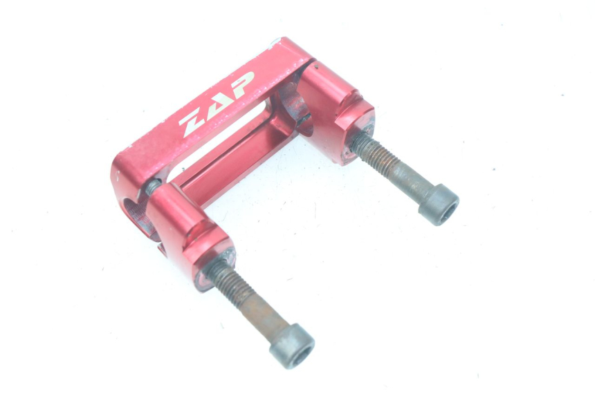 photo de PONTE MANUBRIO KAWASAKI KX F KXF 450 (2012 - 2015) - Primo piano tecnico