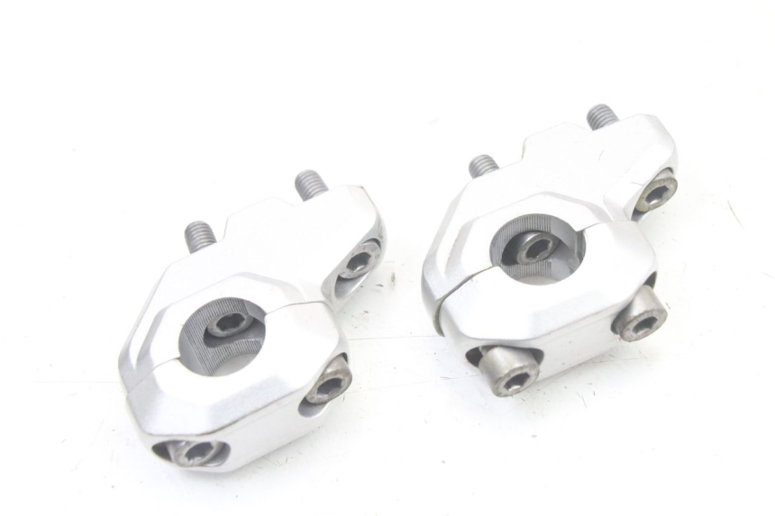 photo de PONTE MANUBRIO SUZUKI GSF S BANDIT 600 (2000 - 2004) - Zoom sullo stato d'uso