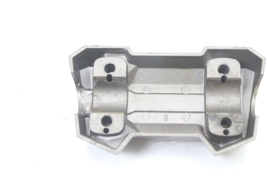 photo de PIASTRA MANUBRIO SYM JET 14 4T 50 (2018 - 2022) - Altra angolazione