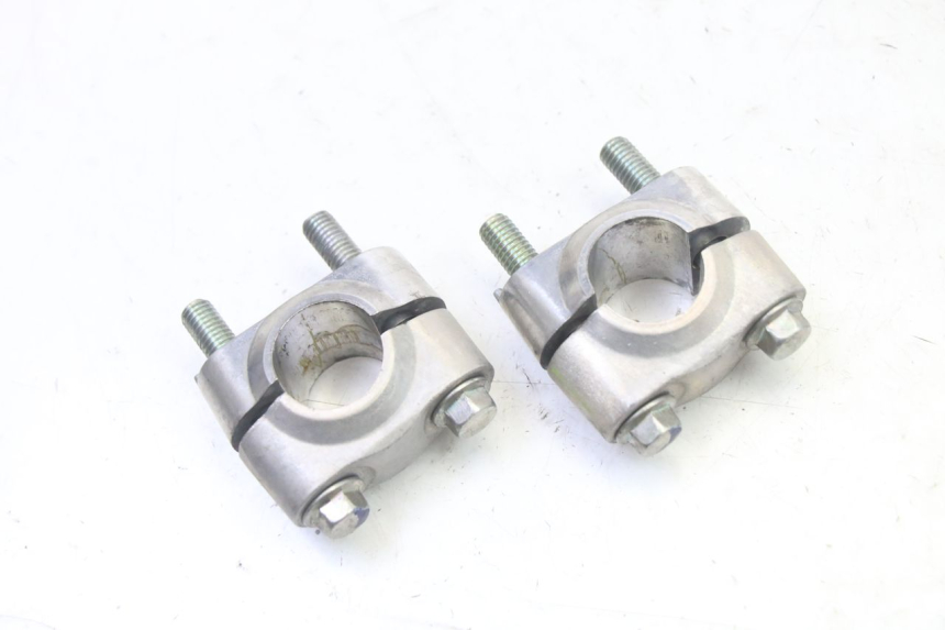 photo de CAVALLOTTO MANUBRIO YAMAHA XMAX X-MAX 125 (2021 - 2025) - Dettaglio del componente