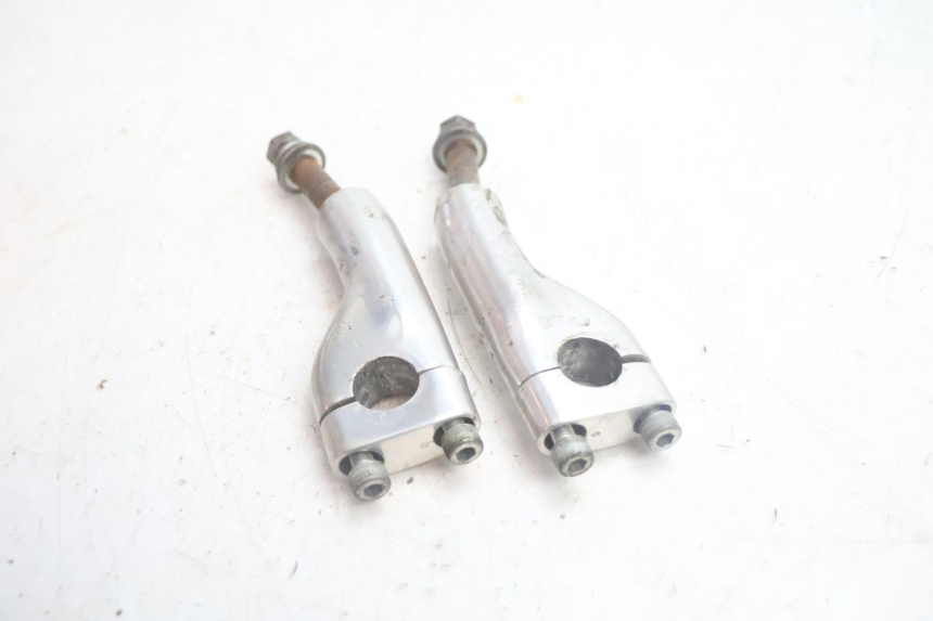 photo de CAVALLOTTO MANUBRIO YAMAHA XV VIRAGO 535 (1988 - 2004) - Zoom sullo stato d'uso