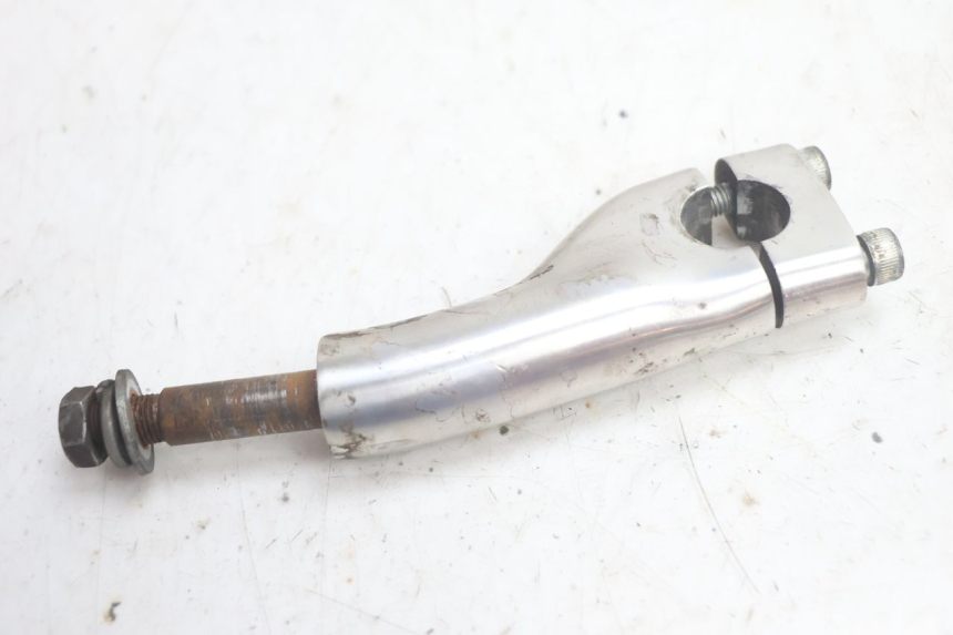 photo de CAVALLOTTO MANUBRIO YAMAHA XV VIRAGO 535 (1988 - 2004) - Dettagli dei punti di fissaggio