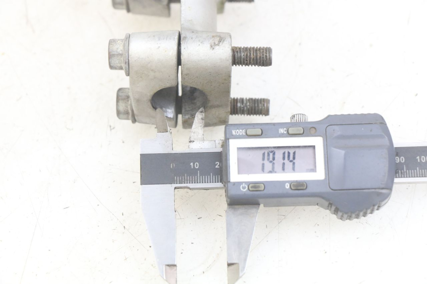 photo de PONTE MANUBRIO SHINERAY XY250 STXE 250 (2006 - 2012) - Dettaglio del componente