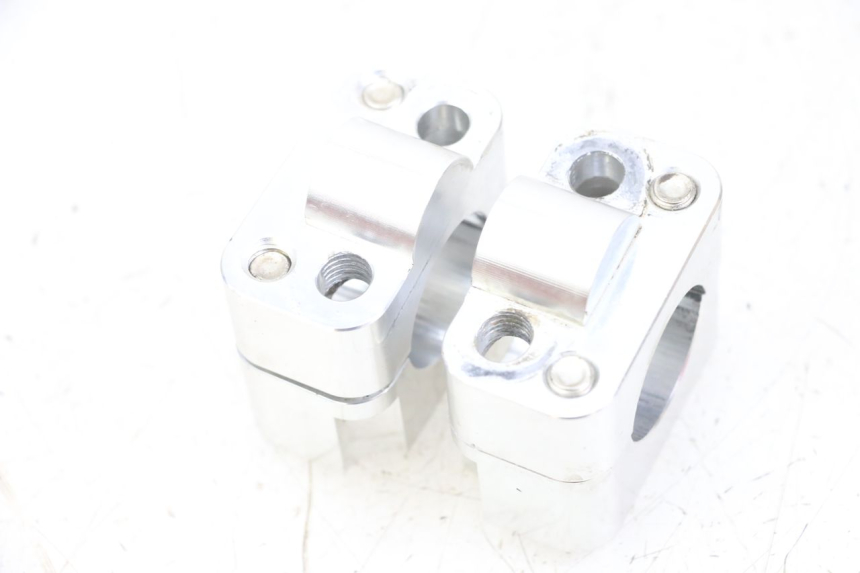 photo de Piastra manubrio YAMAHA YZ 85 (2002 - 2018) - Altra angolazione