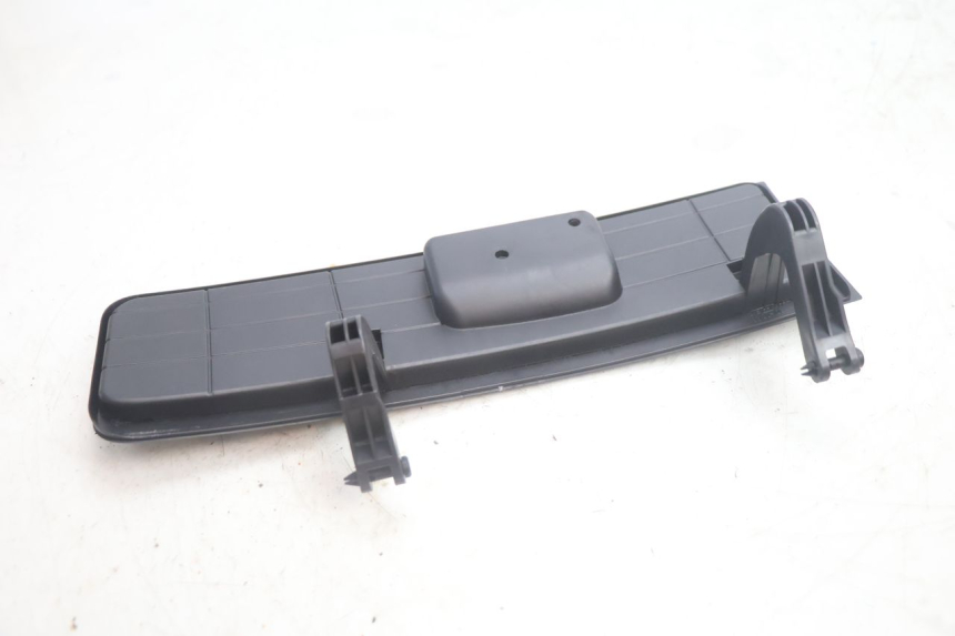 photo de PORTA OGGETTI SUZUKI BURGMAN EXECUTIVE ABS 650 (2006 - 2012) - Altra angolazione