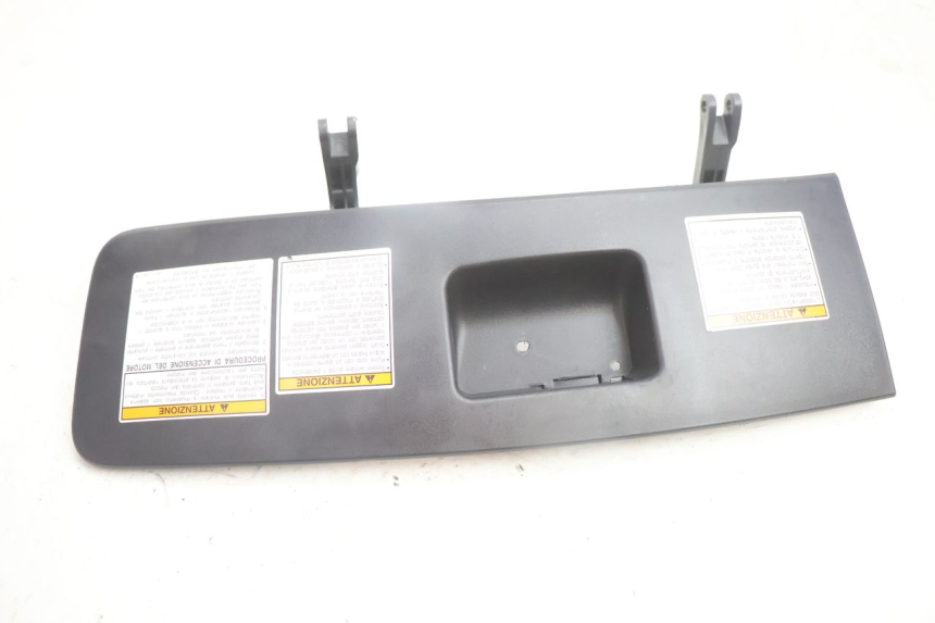 photo de PORTA OGGETTI SUZUKI BURGMAN EXECUTIVE ABS 650 (2006 - 2012) - Zoom sullo stato d'uso