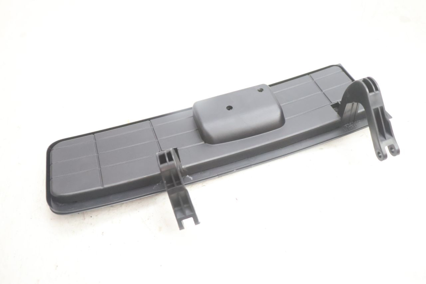 photo de PORTA OGGETTI SUZUKI BURGMAN EXECUTIVE ABS 650 (2006 - 2012) - Altra angolazione