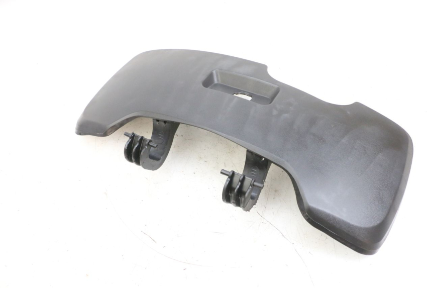 photo de Porta guanti box SYM GTS EVO 125 (2009 - 2013) - Altra angolazione