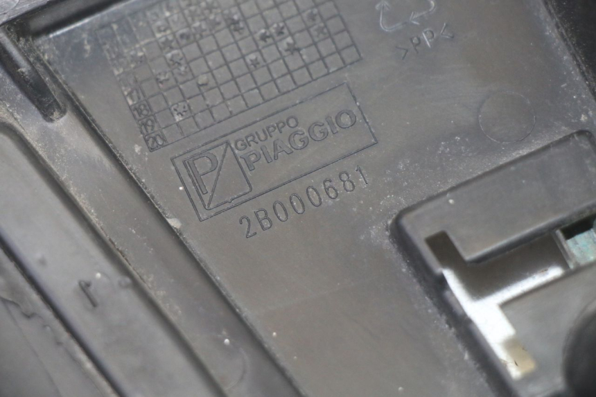 photo de PORTA OGGETTI PIAGGIO MP3 HPE 350 (2018 - 2020) - Ricambio usato controllato