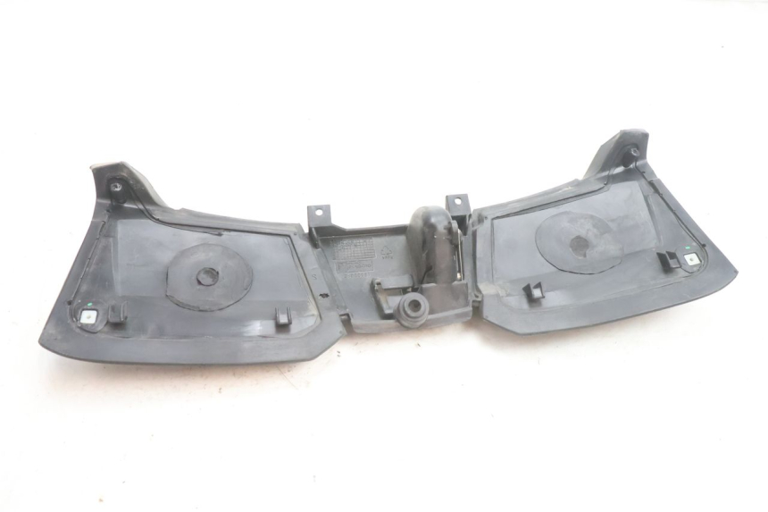 photo de PORTA OGGETTI PIAGGIO MP3 500 (2016 - 2018) - Marcature e riferimenti originali