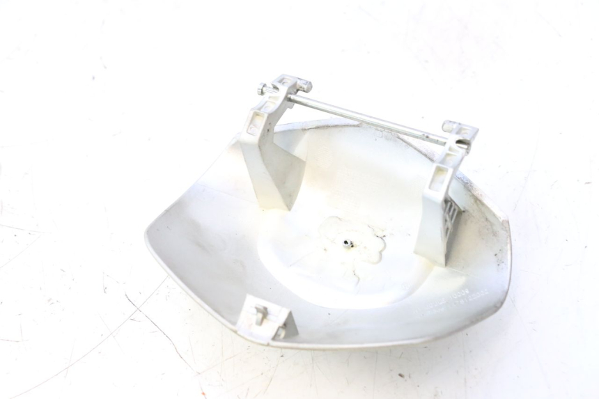 photo de PORTA OGGETTI PEUGEOT SATELIS 125 (2013 - 2018) - Zoom sullo stato d'uso