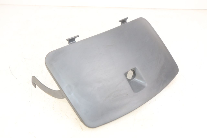 photo de PORTAOGGETTI GUANTIERA PEUGEOT SV 125 (1991 - 1994) - Altra angolazione