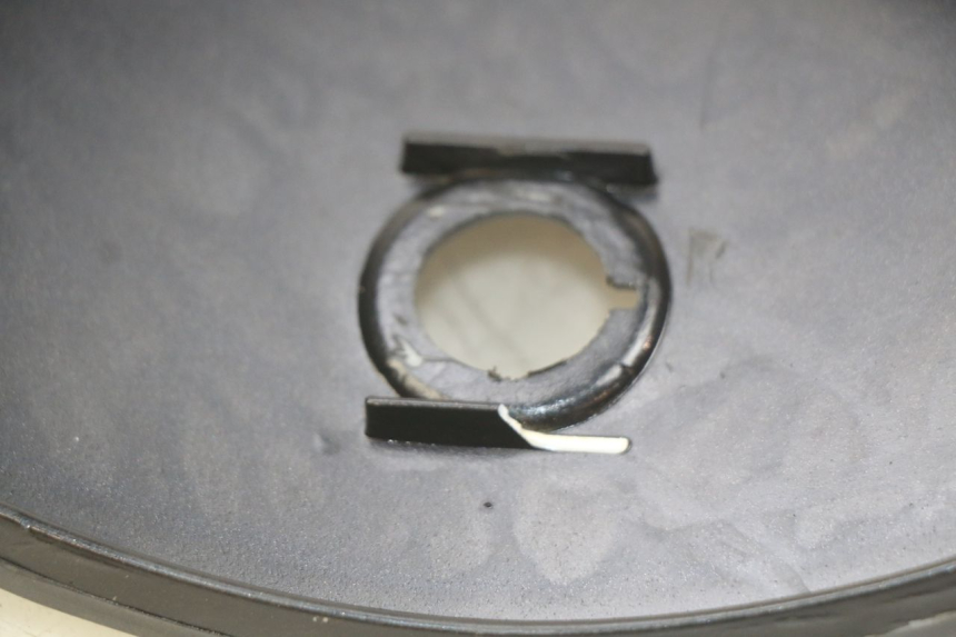 photo de PORTA GUANTI YIYING YY125T 125 (2006 - 2014) - Zoom sullo stato d'uso