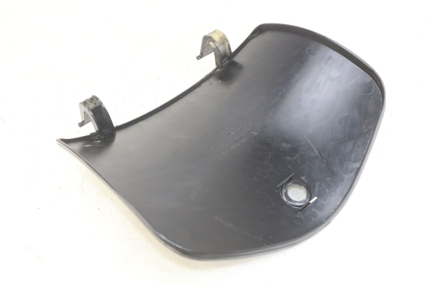 photo de PORTA GUANTI YIYING YY125T 125 (2006 - 2014) - Altra angolazione