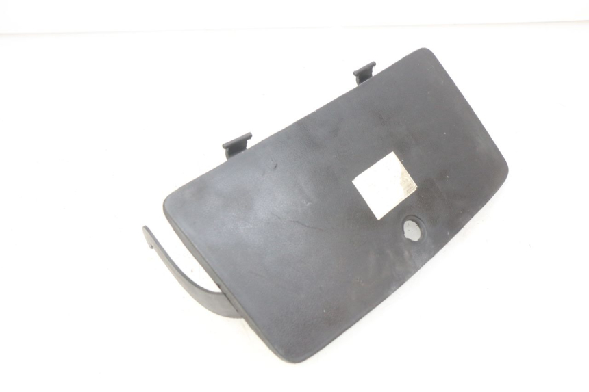 photo de PORTAOGGETTI GUANTIERA YIYING YY50QT-10 50 (2007 - 2022) - Altra angolazione