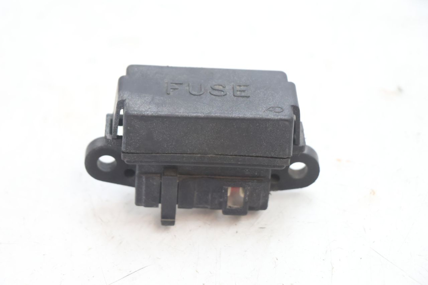photo de PORTA FUSIBILI SUZUKI GSX F GSXF 750 (1988 - 1998) - Zoom sullo stato d'uso