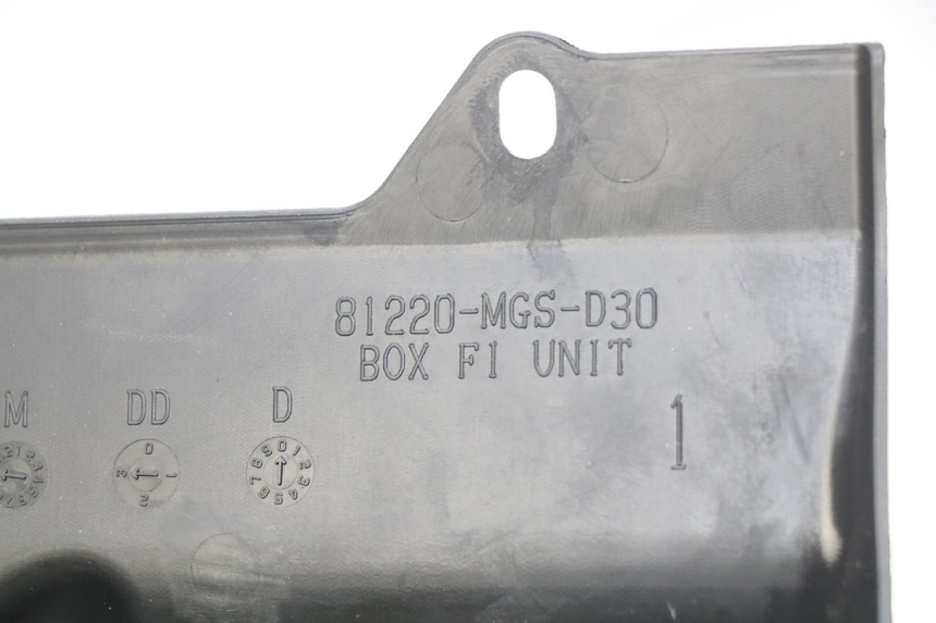 photo de PORTAFUSIBILE HONDA INTEGRA NC D 750 (2016 - 2018) - Altra angolazione