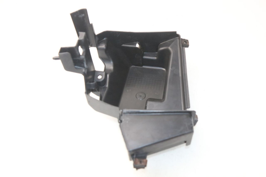 photo de PORTA FUSIBILI HONDA NSS EX FORZA 250 (2005 - 2013) - Primo piano tecnico