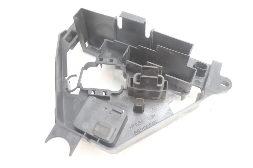 photo de PORTA FUSIBILI HARLEY DAVIDSON ROAD GLIDE FLTRXSE 1920 (2018 - 2022) - Altra angolazione