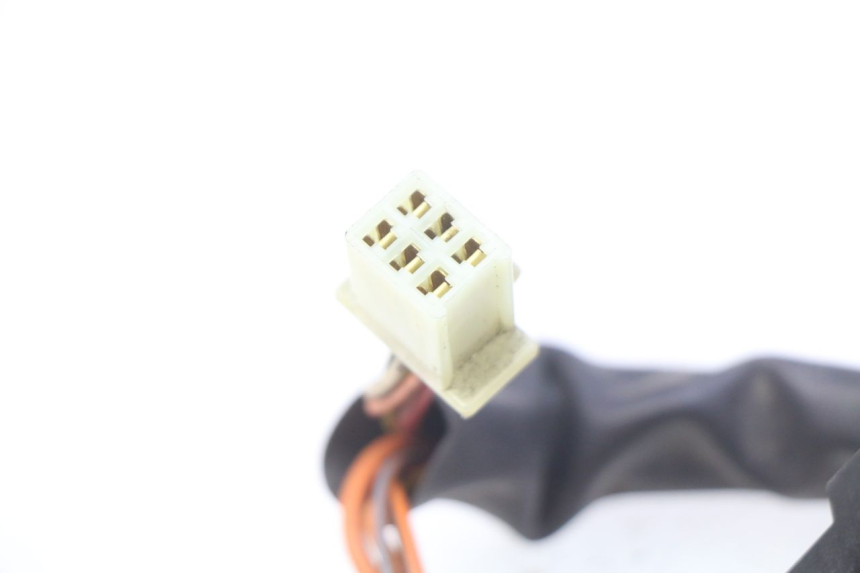 photo de PORTAFUSIBILE SUZUKI SIXTEEN 125 (2008 - 2010) - Zoom sullo stato d'uso