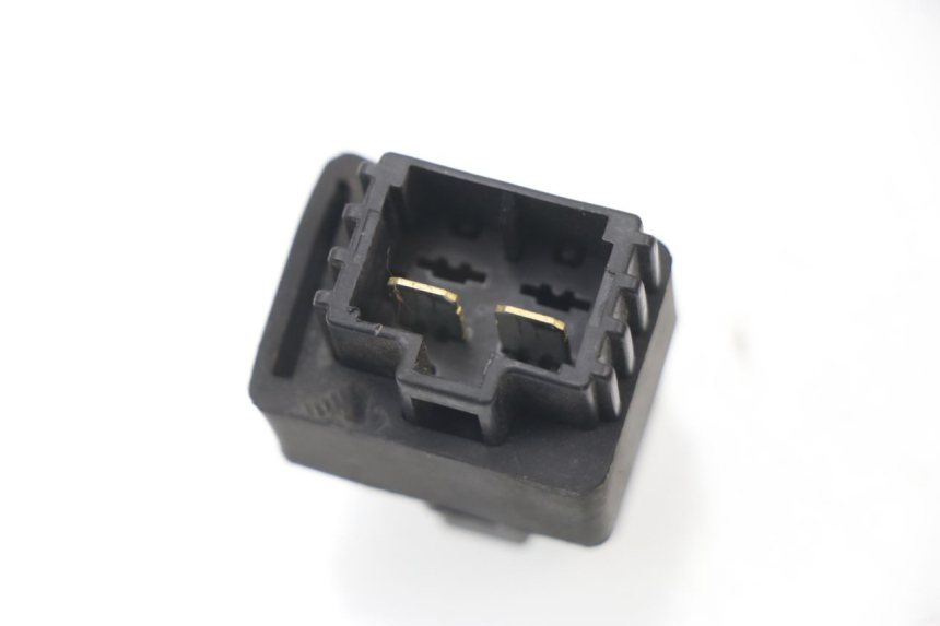 photo de PORTA FUSIBILI SUZUKI TU X TUX VOLTY 125 (1999 - 2001) - Zoom sullo stato d'uso