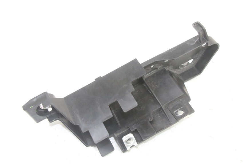 photo de PORTA FUSIBILI YAMAHA TRACER 7 700 (2020 - 2024) - Primo piano tecnico