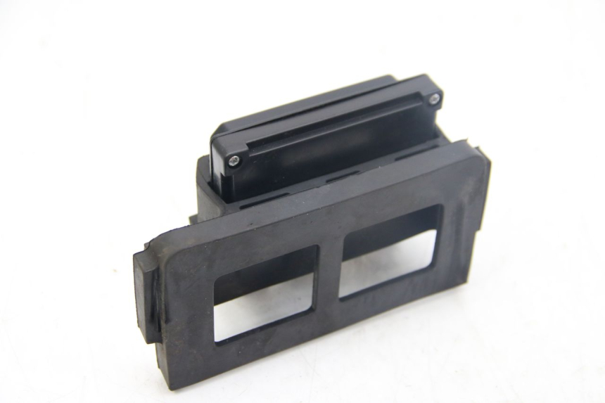 photo de PORTAFUSIBILE KAWASAKI Z ABS 1000 (2014 - 2020) - Altra angolazione