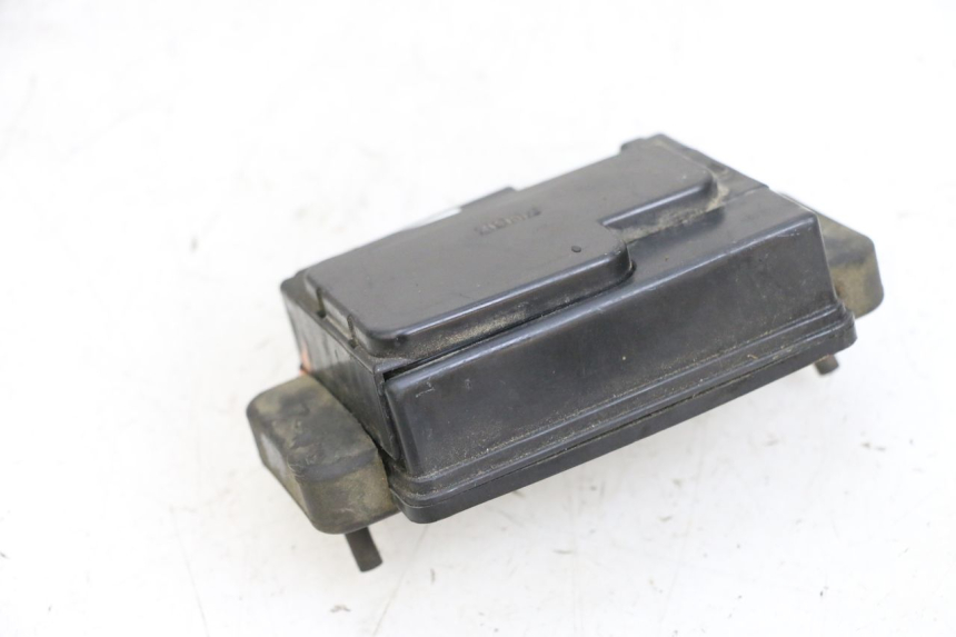 photo de PORTA FUSIBILI KAWASAKI ZR 7 750 (1999 - 2004) - Altra angolazione