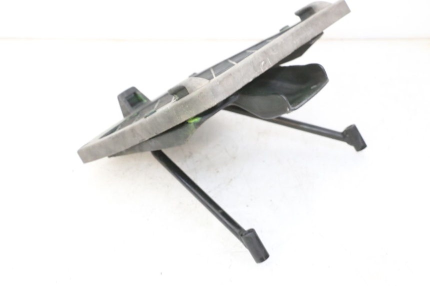 photo de PORTAPACCHI QUADRO 4 4D 350 (2015 - 2018) - Stato della superficie e materiale