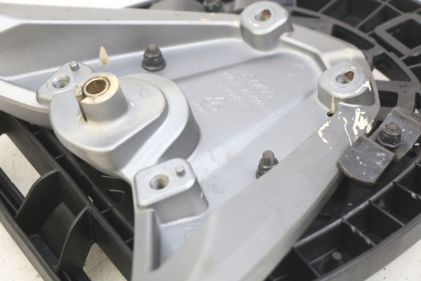 photo de PORTE PACCHETTO KYMCO AGILITY 16+ 4T 50 (2018 - 2023) - Primo piano tecnico