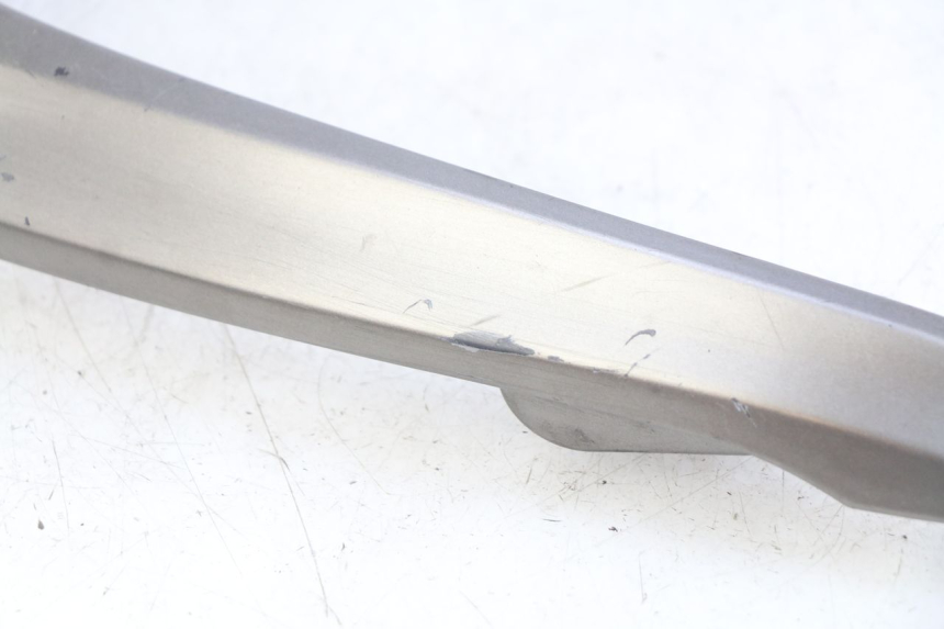 photo de PORTE PACCHETTO KYMCO DINK STREET 125 (2009 - 2014) - Zoom sullo stato d'uso