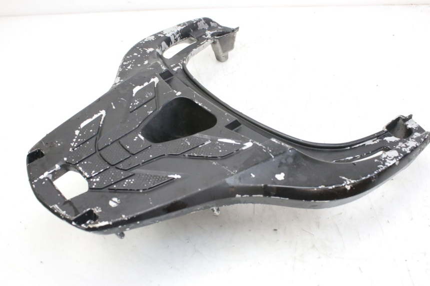 photo de PORTE PACCHETTO HONDA FES S-WING SWING ABS 125 (2007 - 2015) - Primo piano tecnico