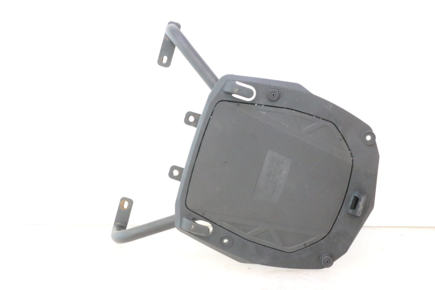 photo de PORTAPACCHI PIAGGIO FLY 2T 50 (2004 - 2017) - Dettaglio del componente