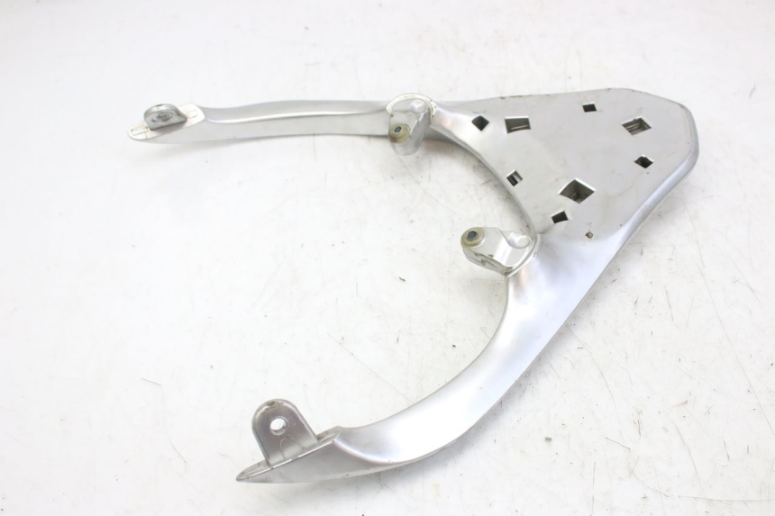 photo de PORTE PACCHETTO PIAGGIO FLY 4T 50 (2013 - 2017) - Zoom sullo stato d'uso