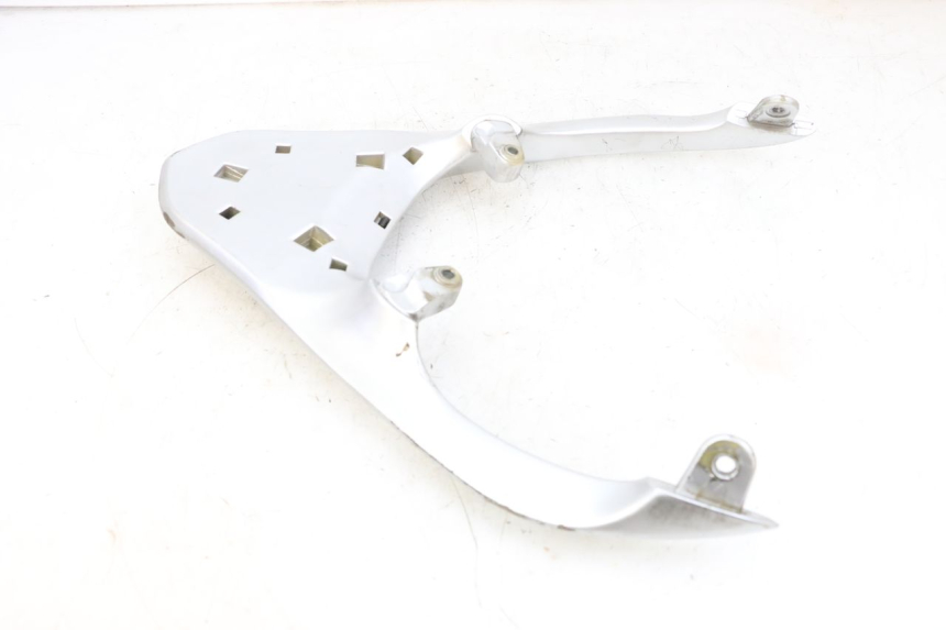 photo de PORTE PACCHETTO PIAGGIO FLY 4T 50 (2013 - 2017) - Altra angolazione