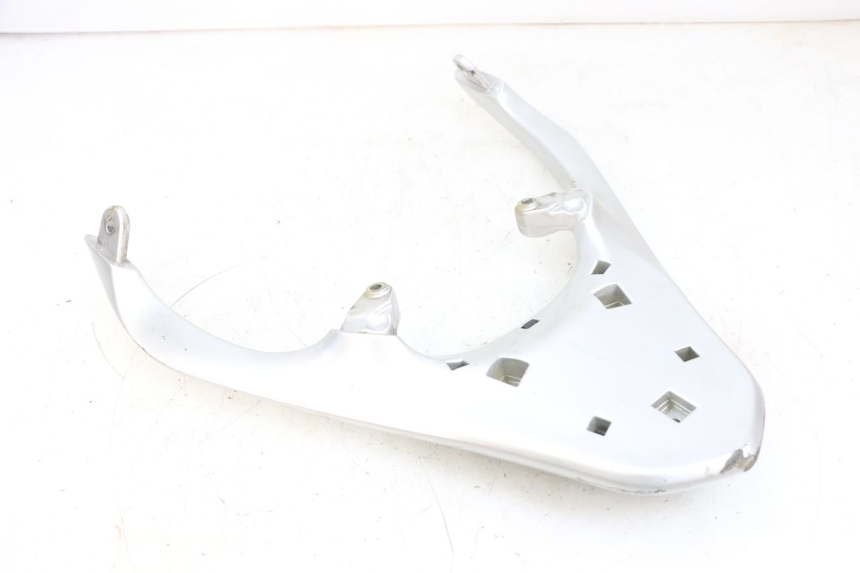 photo de PORTE PACCHETTO PIAGGIO FLY 4T 50 (2013 - 2017) - Dettagli dei punti di fissaggio