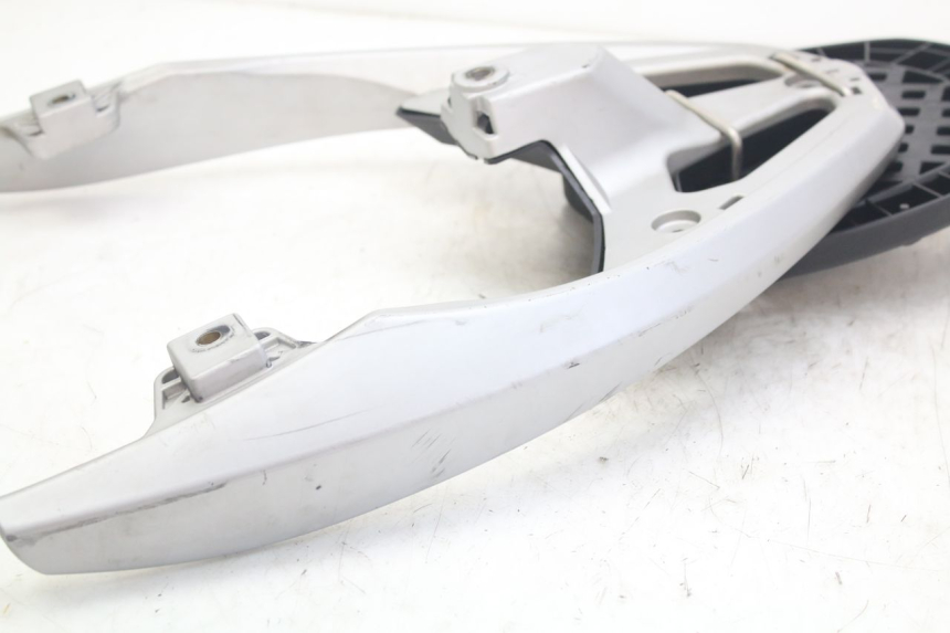 photo de PORTAPACCHI PEUGEOT GEOPOLIS RS 125 (2007 - 2009) - Zoom sullo stato d'uso