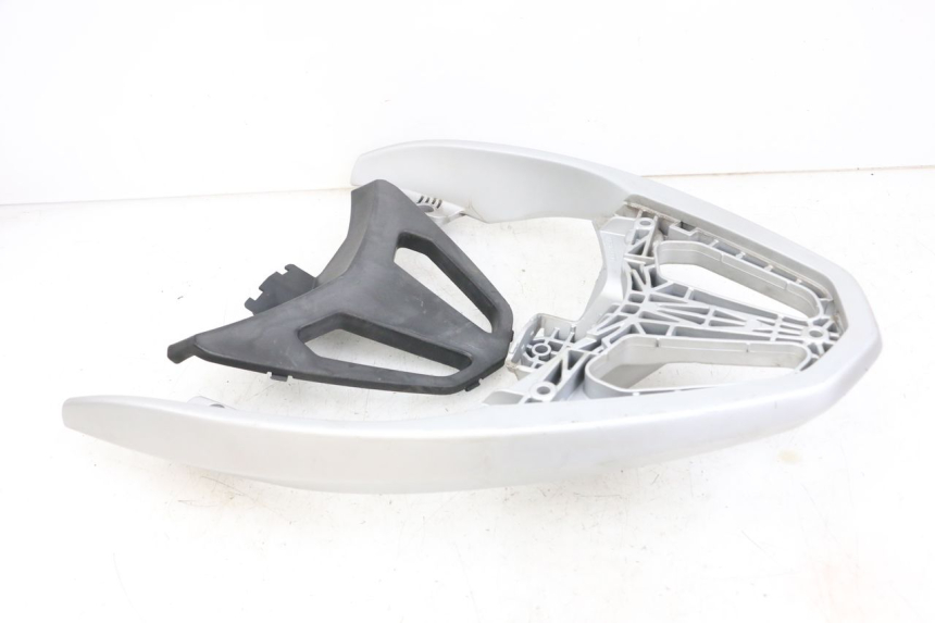 photo de PORTAPACCHI PEUGEOT GEOPOLIS RS 125 (2007 - 2009) - Stato della superficie e materiale