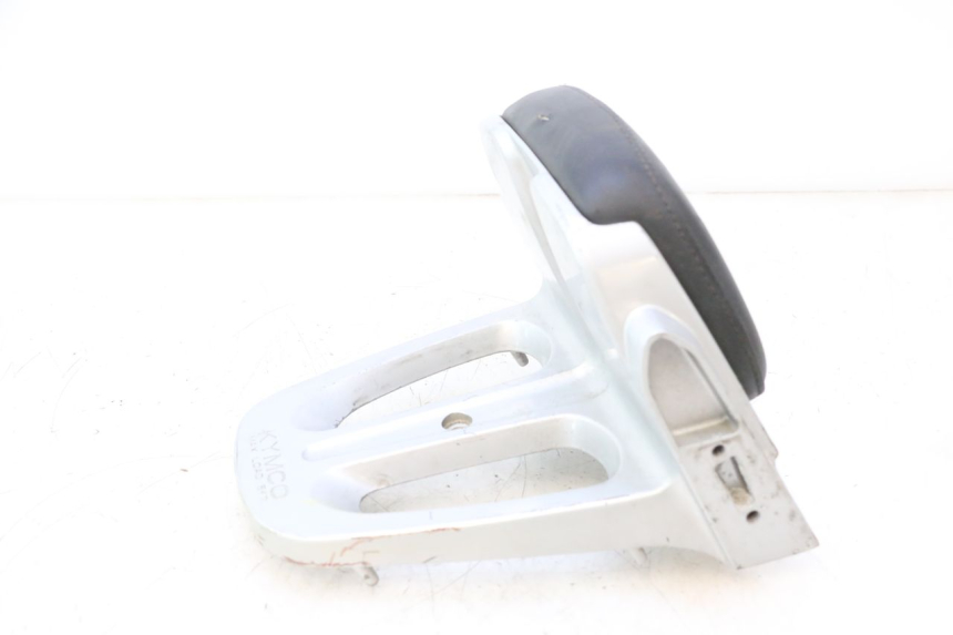 photo de PORTAPACCHI KYMCO GRAND DINK 125 (2008 - 2014) - Dettagli dei punti di fissaggio