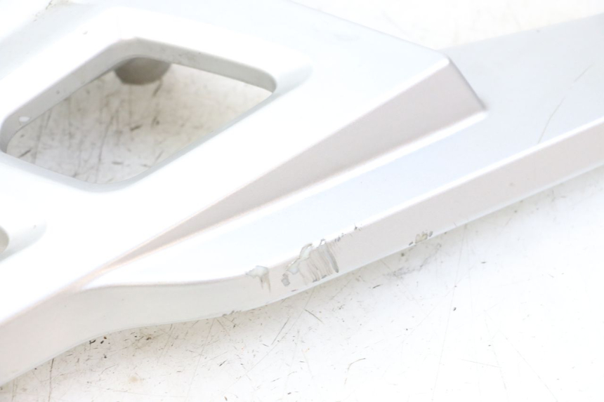 photo de PORTAPACCHI KYMCO PEOPLE S 125 (2000 - 2008) - Dettagli dei punti di fissaggio