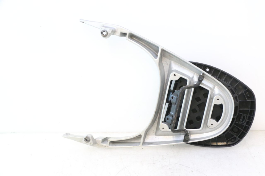 photo de PORTE PACCHETTO KYMCO LIKE 125 (2009 - 2016) - Dettaglio del componente