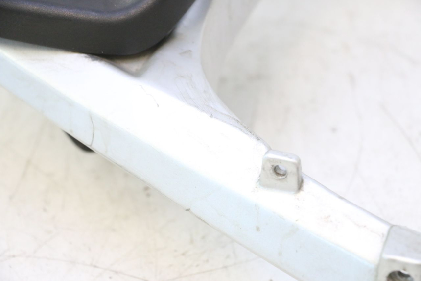 photo de PORTE PACCHETTO KYMCO LIKE 125 (2009 - 2016) - Altra vista dell'articolo