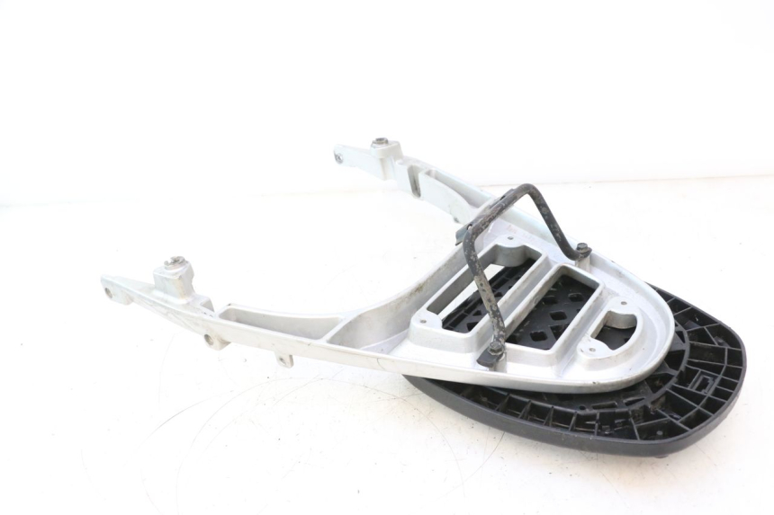 photo de PORTE PACCHETTO KYMCO LIKE 125 (2009 - 2016) - Altra angolazione