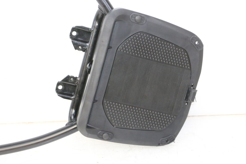 photo de PORTAPACCHI PIAGGIO MP3 HPE 310 (2024 - 2025) - Dettagli dei punti di fissaggio