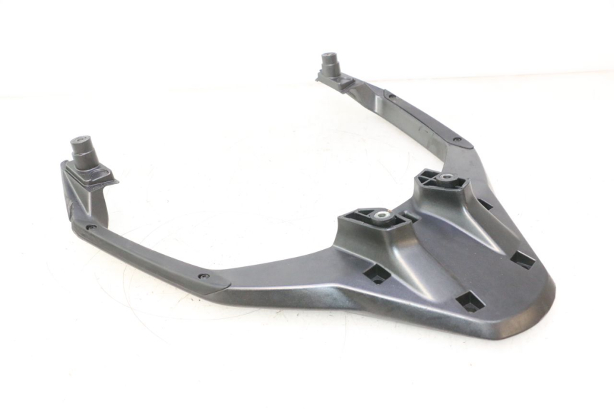 photo de PORTAPACCHI PIAGGIO MP3 HPE 530 (2022 - 2026) - Dettagli dei punti di fissaggio