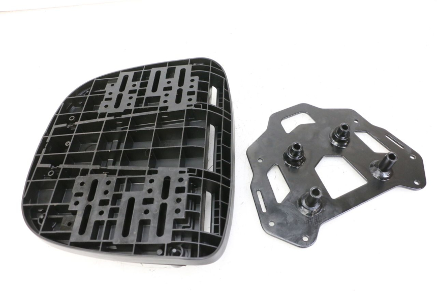 photo de PORTAPACCHI PIAGGIO MP3 500 (2014 - 2017) - Marcature e riferimenti originali