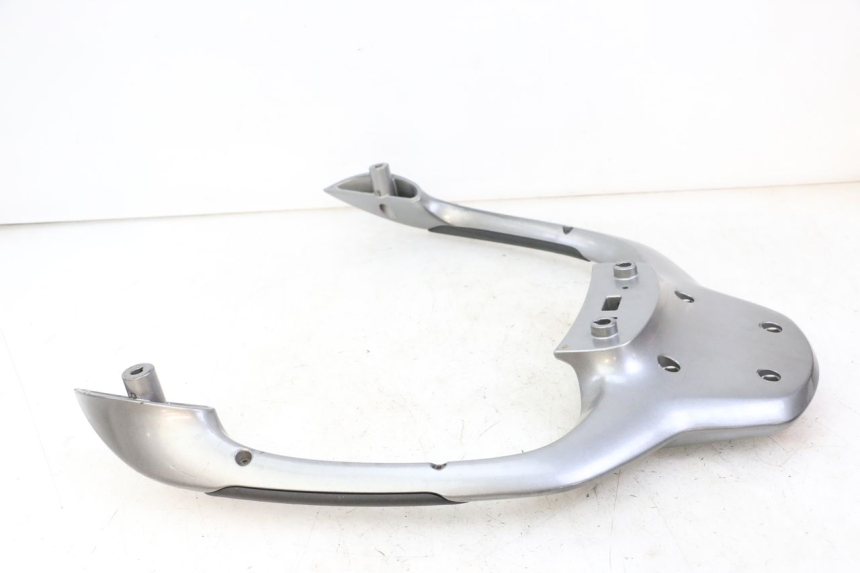 photo de PORTAPACCHI PIAGGIO MP3 500 (2014 - 2017) - Dettagli dei punti di fissaggio